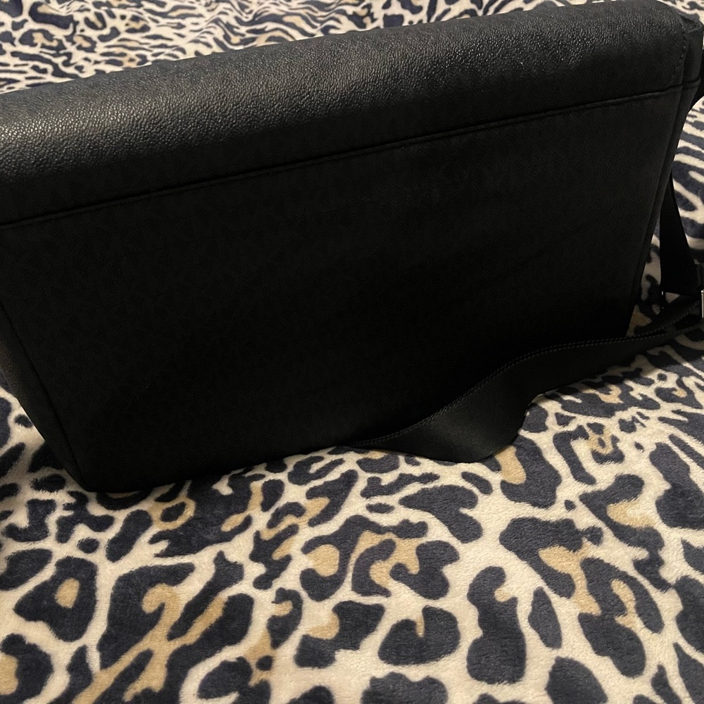 Michael Kors messenger bag